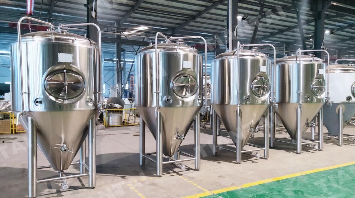 <b>The yeast recycling and discharging in conical fermenters</b>